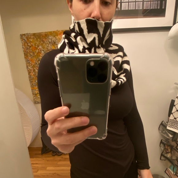 Sandro Patterned wool- Blend snood - Picture 7 of 7